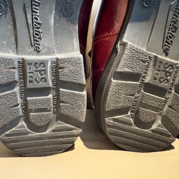 Blundstone Classic Women's sz US 9 premium leather Chelsea boots burgundy red - Picture 16 of 16